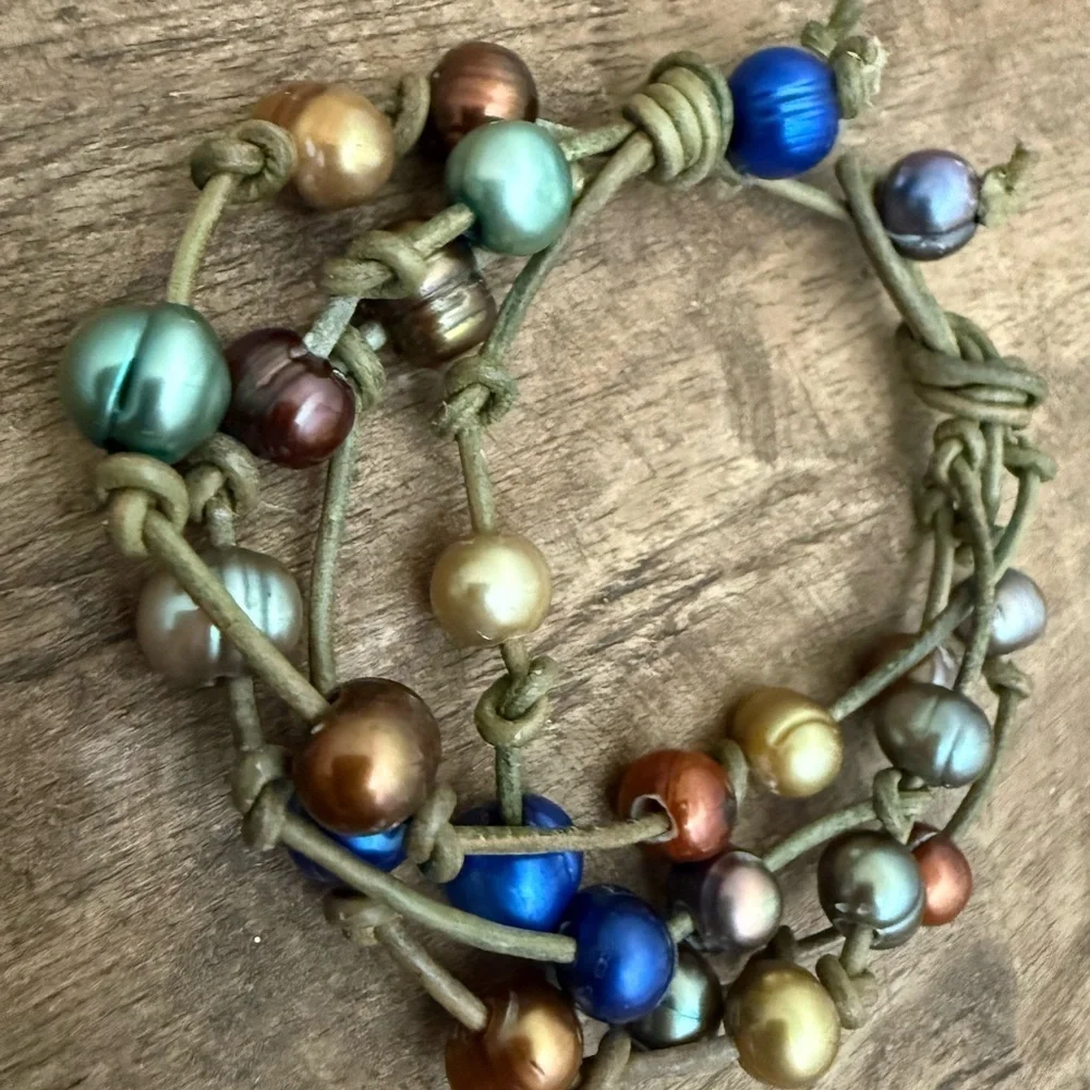 Multi-color, Multi-strand Pearl Necklace on Knotted Bracelet